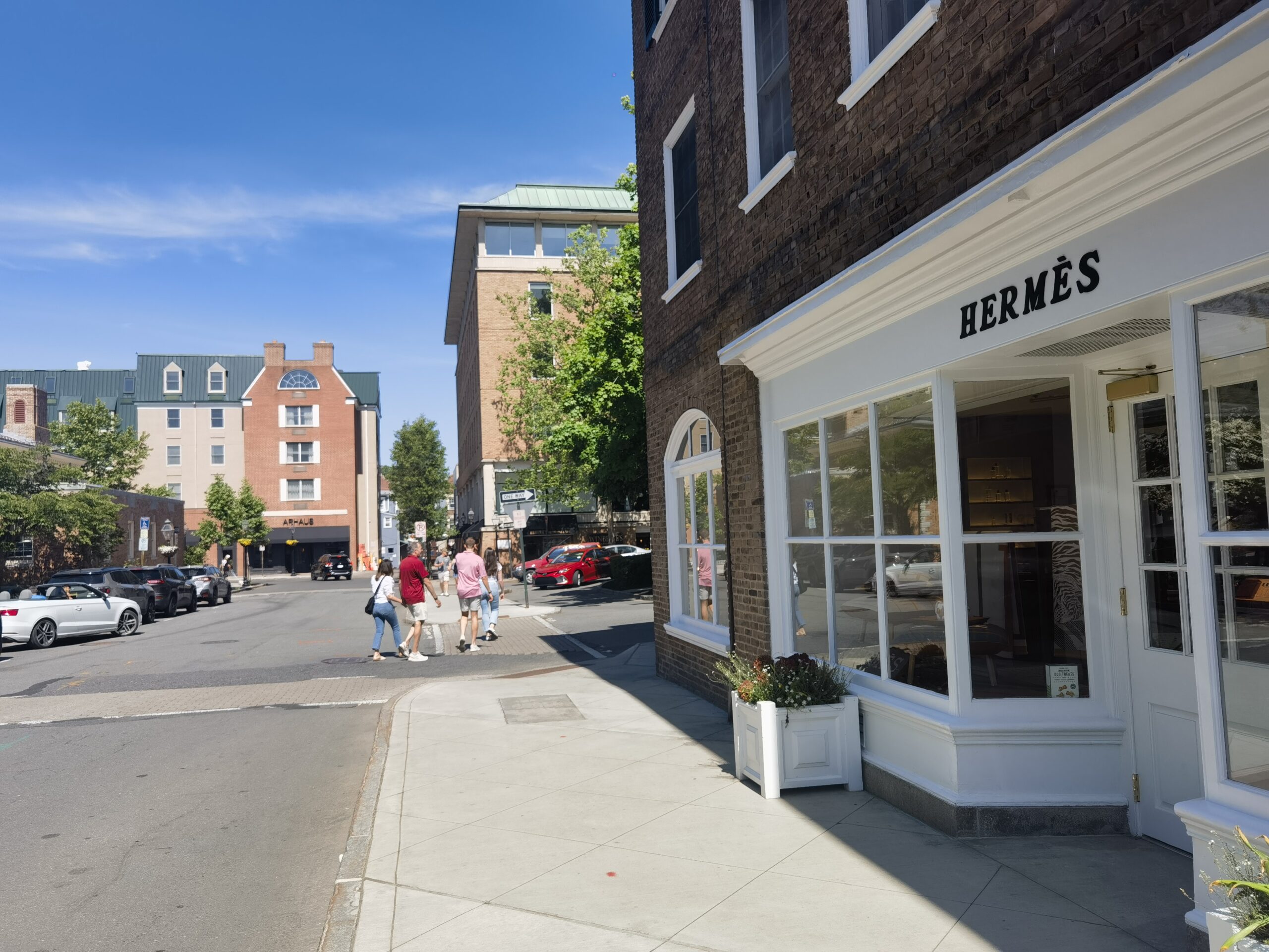 Luxe.CO On-Site | How Did Hermès Open a Localised Store at Princeton University?