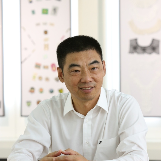 Exclusive Interview | Chengfeng Group Founder Yin Guoxin: Success in the Apparel Industry Requires “Core Competitiveness”